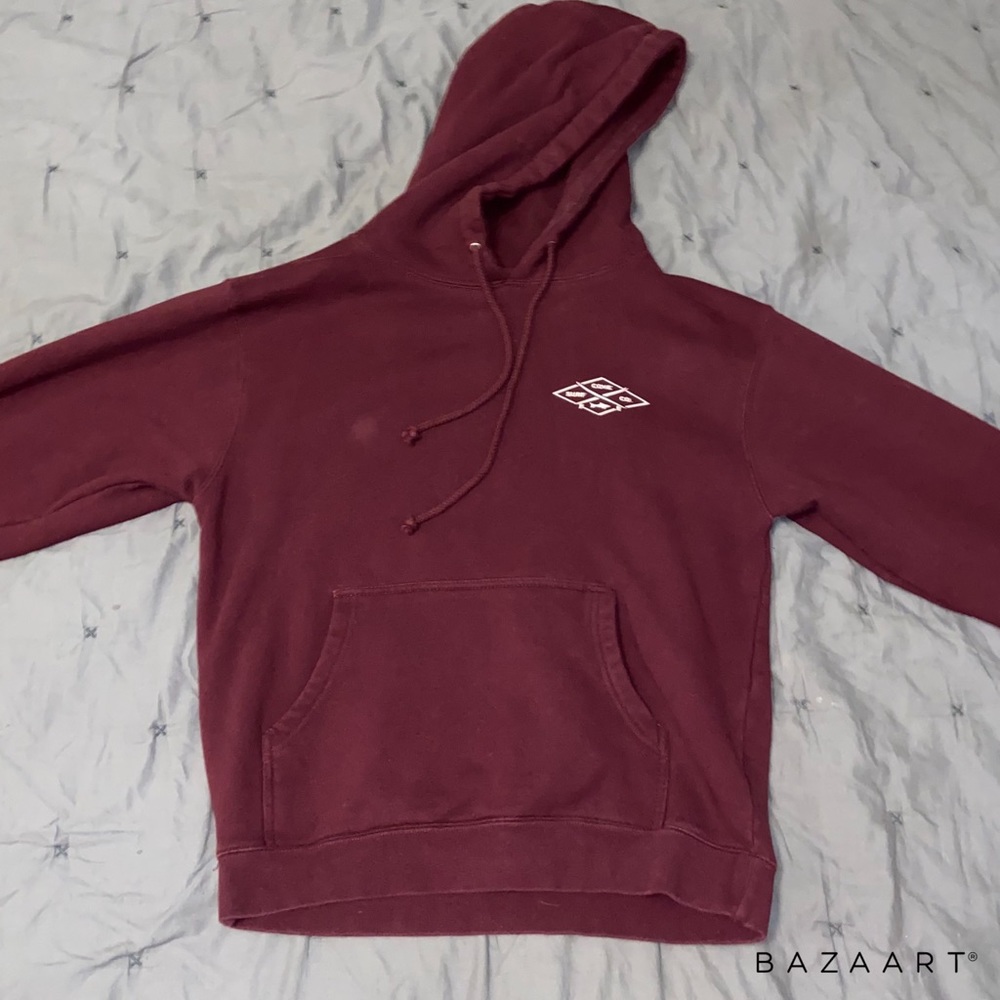 Men’s maroon hoodie